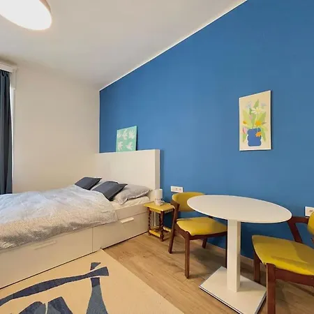 Stray Birds Fashion Apartment With 2Ppl/Wifi/Ac Budapest Exterior photo