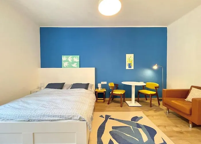 Stray Birds Fashion Apartment With 2Ppl/Wifi/Ac