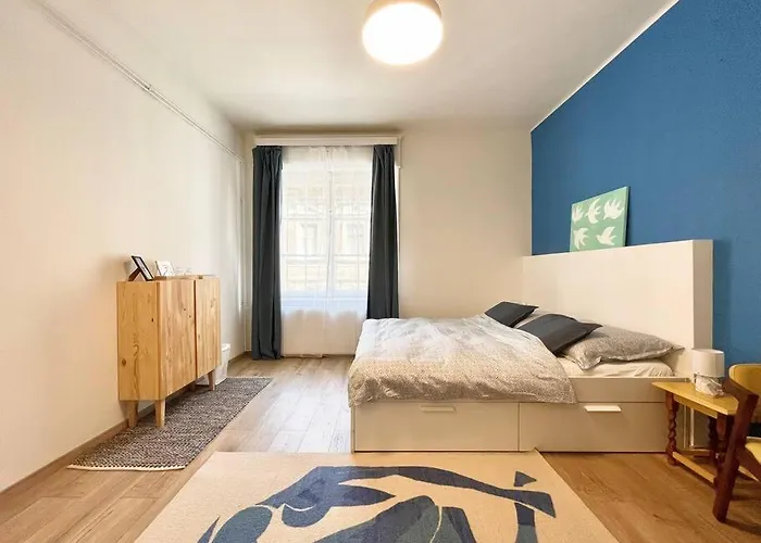 Stray Birds Fashion Apartment With 2Ppl/Wifi/Ac
